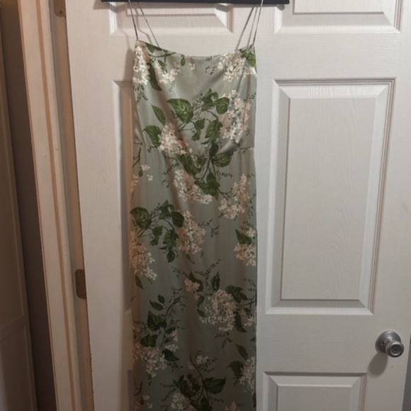 Reformation Frankie silk dress in tea garden NWT - Picture 5 of 5